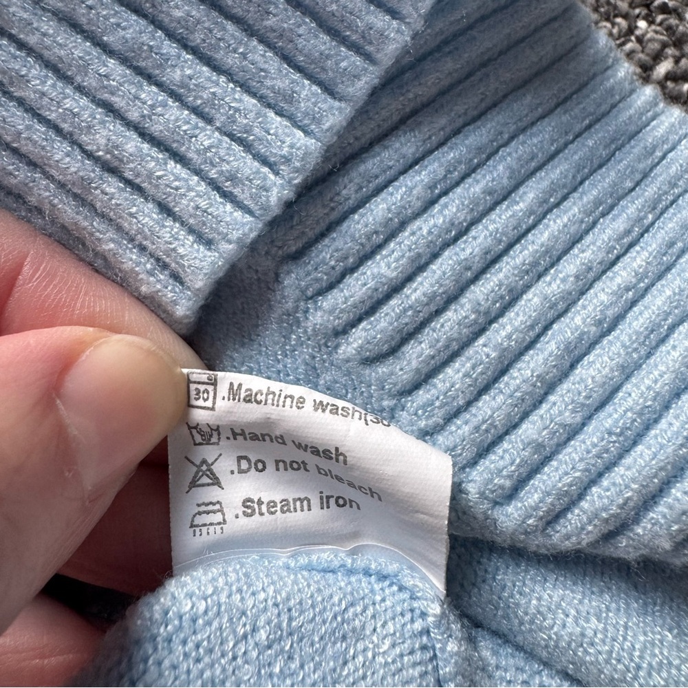 Elegant Sky Blue Crew Neck Sweater Sz L Short Sleeve Classic Casual Comfy Eyelet - Picture 7 of 9